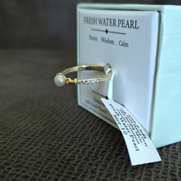 Shivam Dainty Fresh Water Pearl and White Topaz Ring💍 - Picture 11 of 16